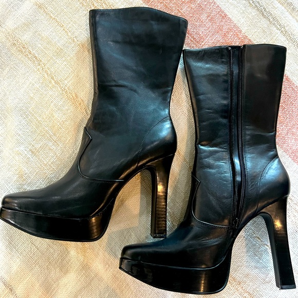 Steve Madden Jill-Joy Black Boot Size 9, never worn - Picture 1 of 4